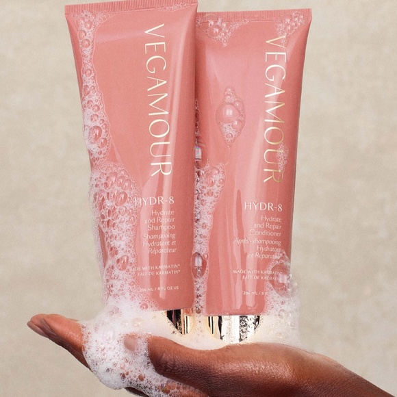 Vegamour HYDR-8 Shampoo and Conditioner Bundle - Picture 2 of 3